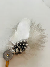 Load image into Gallery viewer, Feathered Frog hat pins