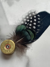 Load image into Gallery viewer, Feathered Frog hat pins