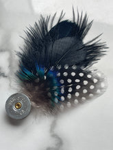 Load image into Gallery viewer, Feathered Frog hat pins