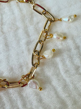 Load image into Gallery viewer, Gold Pearled Bracelet ￼

