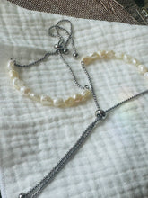 Load image into Gallery viewer, Sliver Pearl Bracelet
