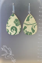 Load image into Gallery viewer, Leafy Green earrings ￼
