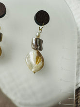 Load image into Gallery viewer, Pearl Shell Drop Earrings
