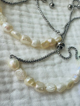 Load image into Gallery viewer, Sliver Pearl Bracelet

