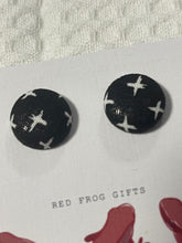 Load image into Gallery viewer, Cotton stud earrings
