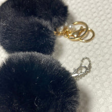 Load image into Gallery viewer, Black Beauty keychains
